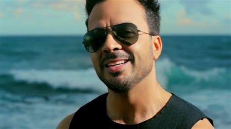 luis fonsi sunglasses